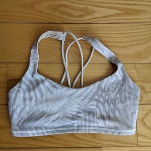 Lululemon Free To Be Bra